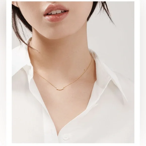 (Authentic)Tiffany & Co. T Smile Pendant in Yellow Gold with Diamonds Necklace - Picture 13 of 15